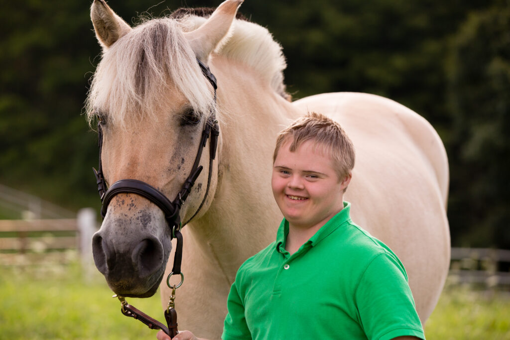 Therapeutic Horseback Riding The Stoneybrook Foundation
